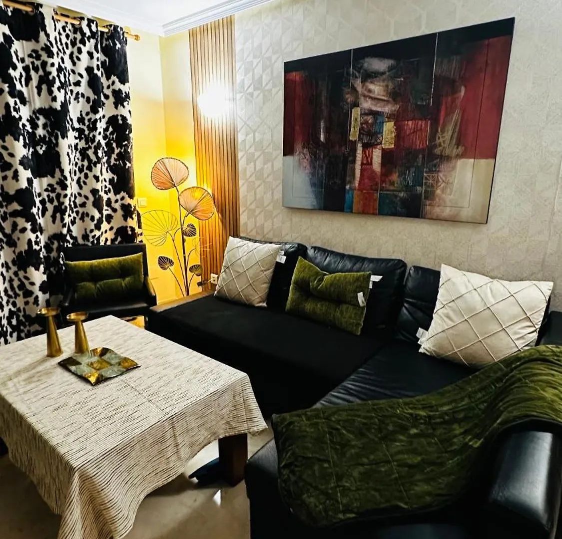 Luxurious Holiday Home In 贝纳阿维斯 0*,